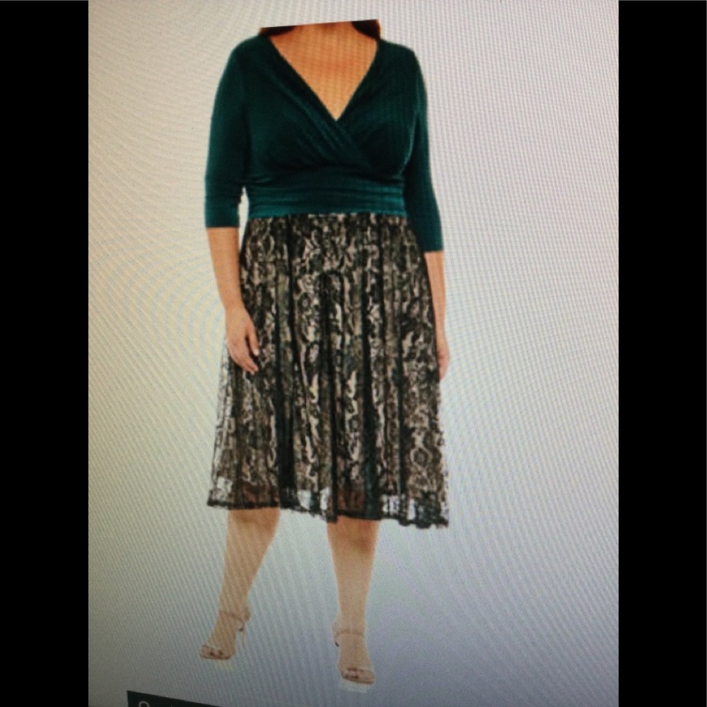 Melrose Emerald Green Lacy 3/4 Sleeve Dress